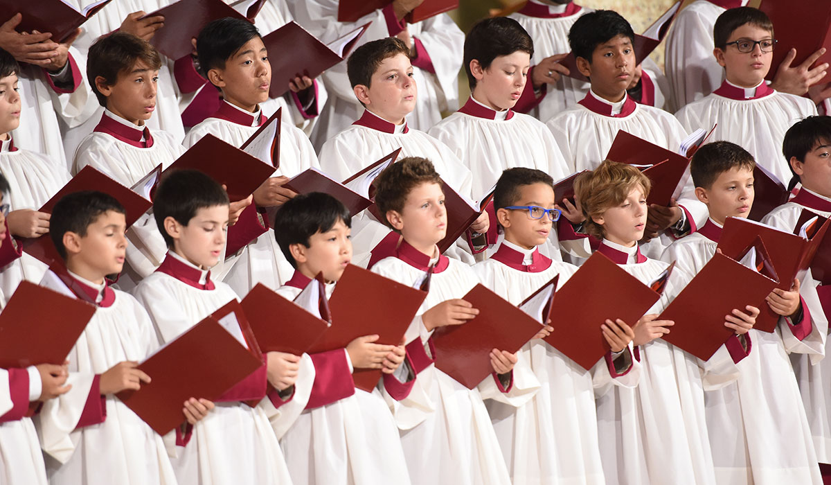 Sistine Chapel Choir singing