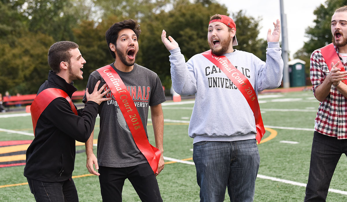 Students react to Homecoming Court announcement