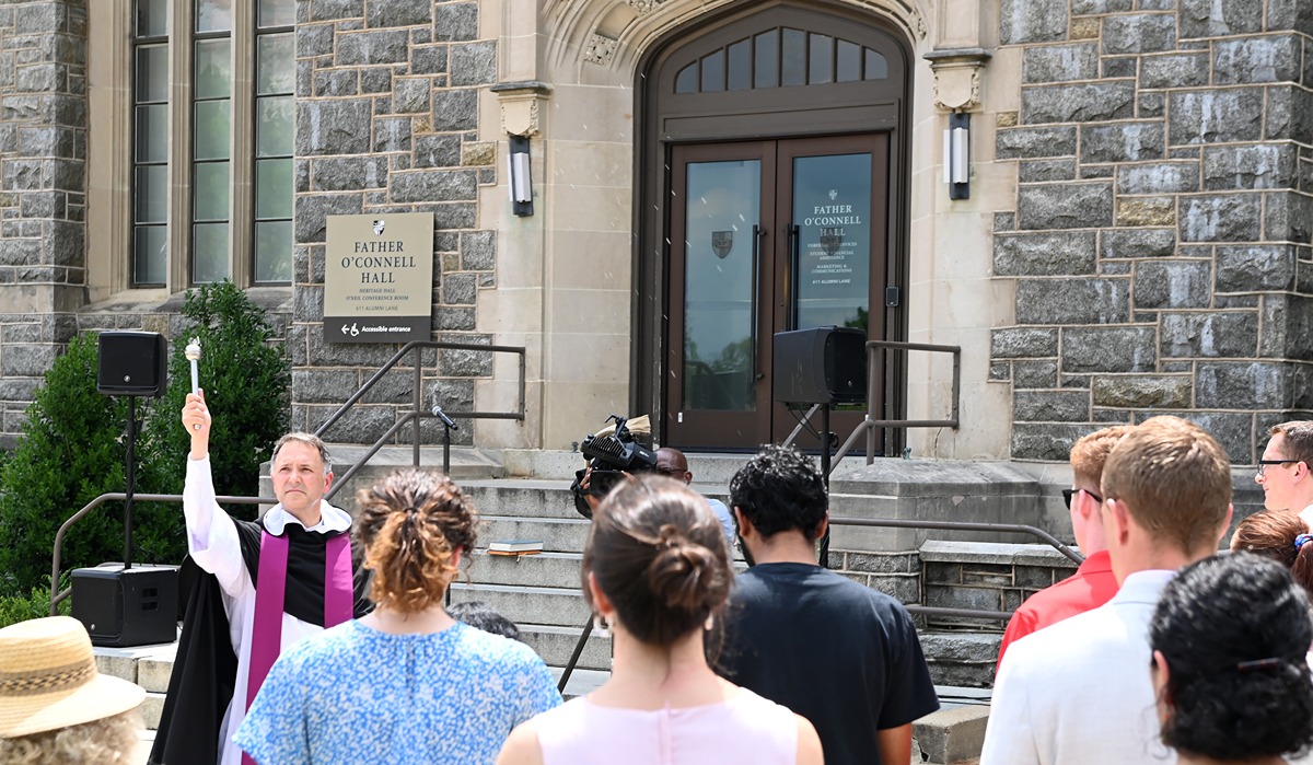 Catholic University Community Gathers to Pray Following Tragedy
