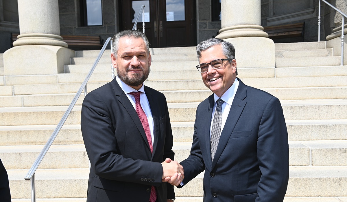 University President Meets With Hungarian Ambassador Ahead of Pope Francis’ Visit to Hungary 