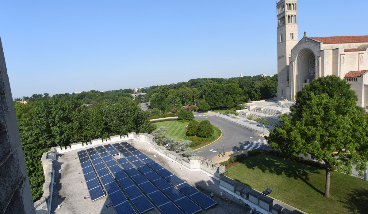 Solar panels on top of Gibbons Hall